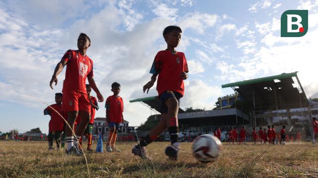 Coaching Clinic di Stadion Gelora Kie Raha