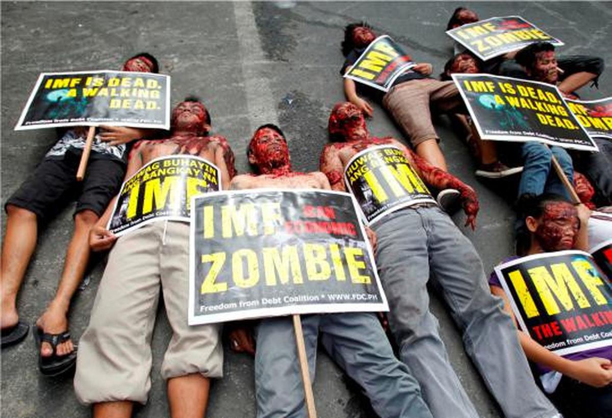 Zombie tolak kedatangan IMF di Filipina