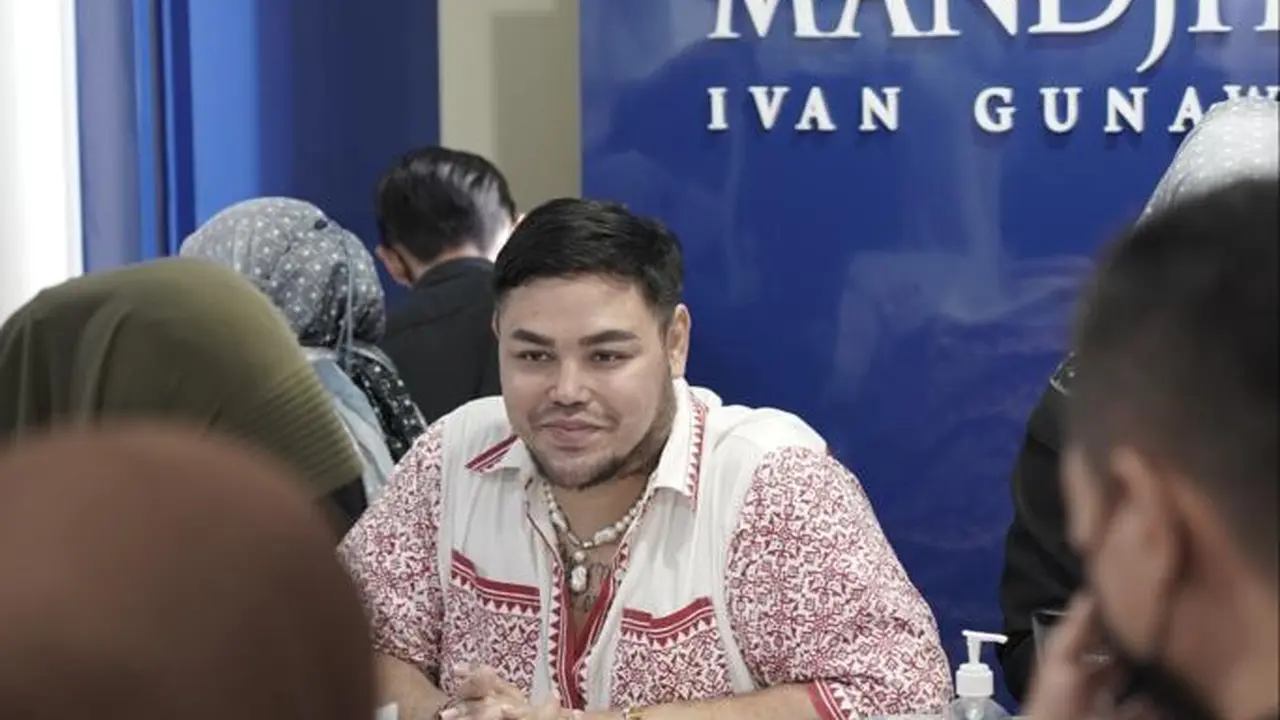 Ivan Gunawan buka store Mandjha Hijab di Yogyakarta