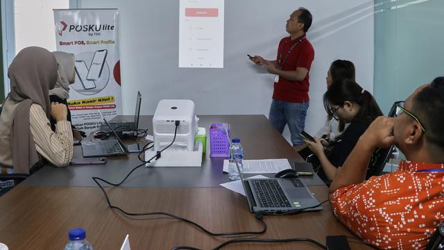 Direktur Utama PT TDC, Indra tengah mmeberi pemaparan terkait dengan inovasi transaksi digital. (Istimewa)