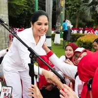 Sebagai ketua Yayasan Jantung Indonesia, Annisa Pohan gencar dorong gaya hidup sehat. Salah satunya dengan ikut yang diselenggarakan komunitas di Jakarta Timus [@annisayudhoyono]