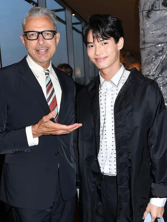 Triple Kill Visual, Intip Gaya After Party Song Kang, Jaehyun NCT, dan Win Metawin di Prada SS23 Italia