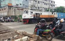 Pemkot Bekasi Mulai Perbaiki Perlintasan Kereta Api Tak Resmi