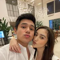 Rayn Wijaya beri kejutan ultah Ranty Maria (Foto: Instagram raynwijaya26)