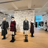 Akhirnya yang dinanti-nanti tiba, Dior 2025 Cruise telah hadir di Indonesia. Untuk menyambut kedatangannya, Dior Indonesia mengadakan private viewing berlokasi di hotel Langham Jakarta selama 8 hari ke depan. [ Foto: dok Fimela.com]