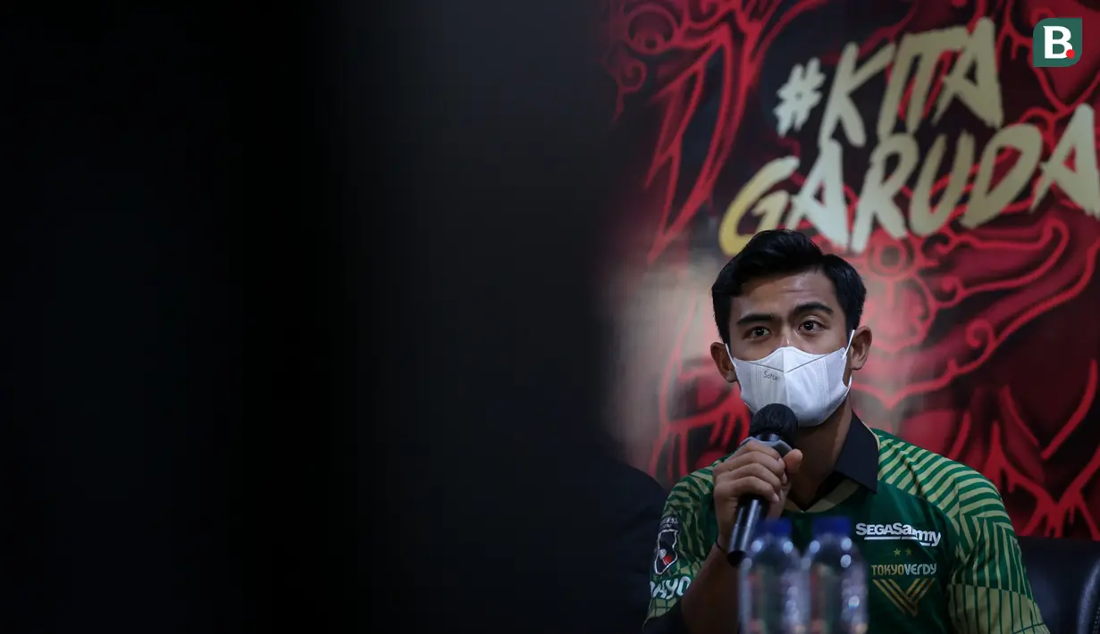 Pratama Arhan ingin mengalir di Tokyo Verdy. Bek berusia 20 tahun itu mau beradaptasi lebih dulu, baru membidik menit bermain dan posisi inti. (Bola.com/Bagaskara Lazuardi)