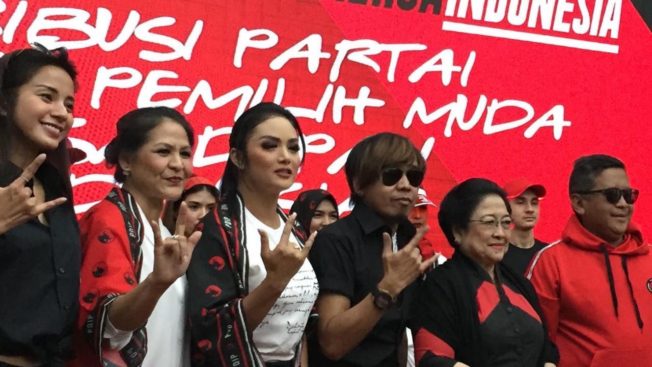 Survei Indikator: Elektabilitas PDIP Ditempel Gerindra, PPP dan PSI Terhalang Ambang Batas Parlemen
