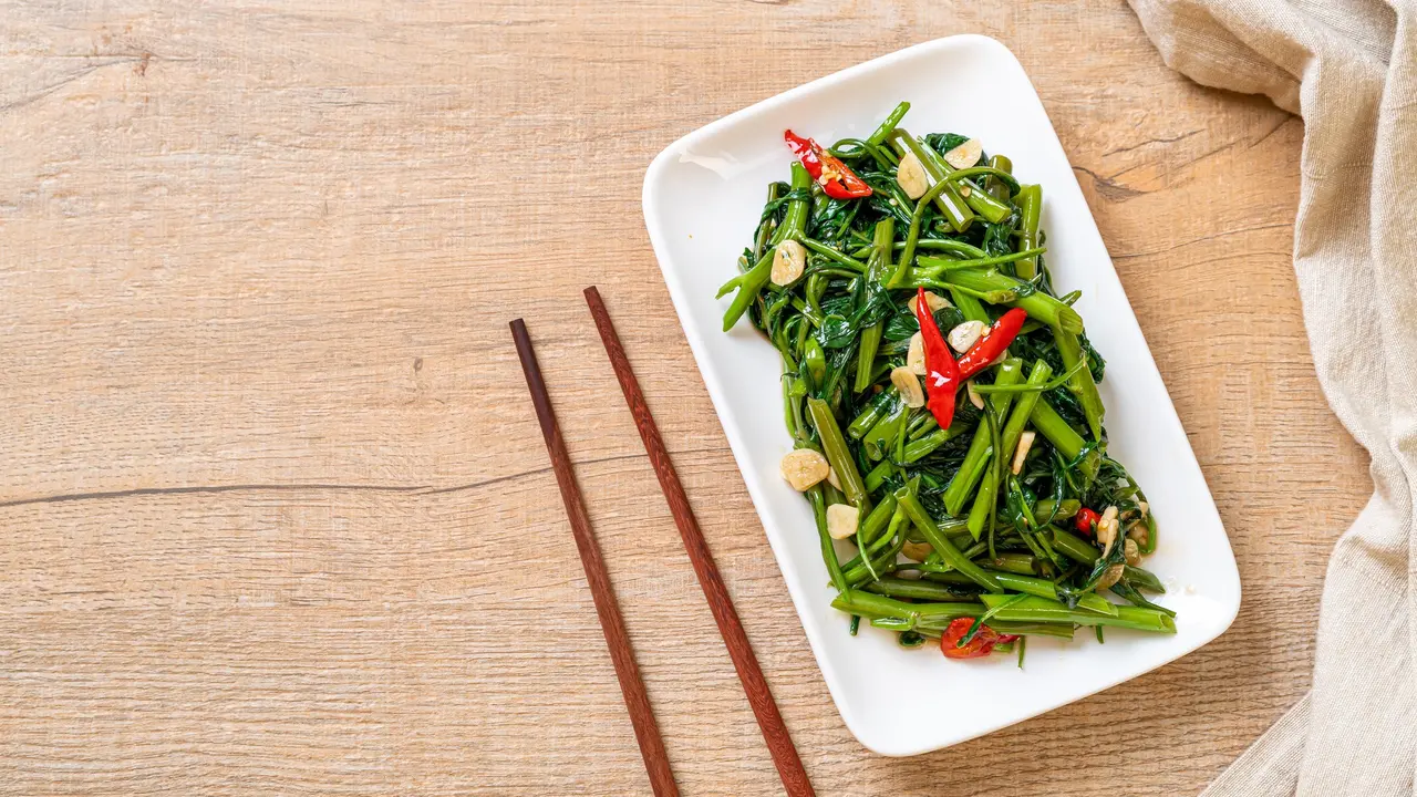 tumis kangkung