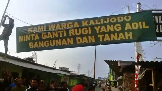 20160218-kalijodo-jakarta-spanduk 1