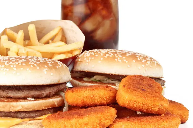 5 Keuntungan Makan Junk Food