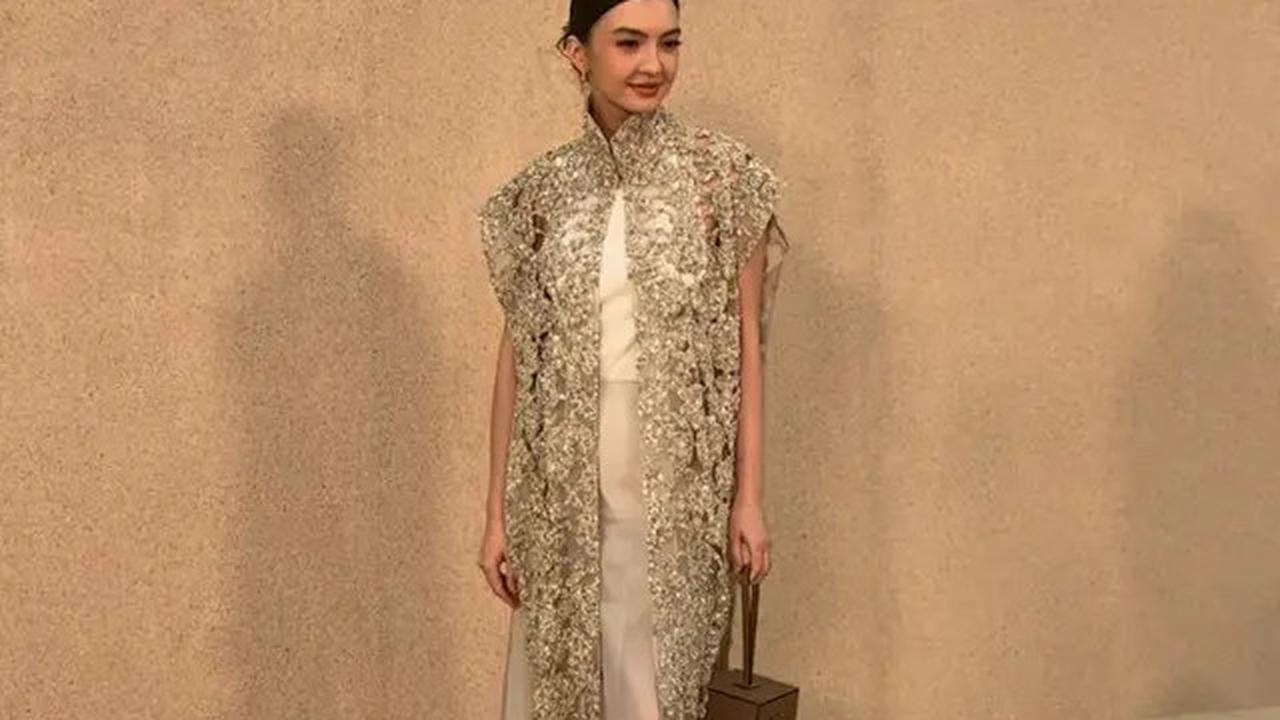 6 Penampilan Para Seleb di Gelaran Show Sapto Djojokartiko Spring Summer 2025