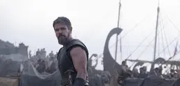 Matt Damon di Film The Odyssey (credit: Universal Pictures)