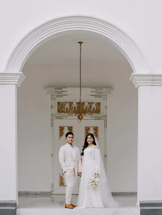 Seakan tak ada habisnya, Kaesang Pangarep dan Erina Gudono kembali unggah foto prewedding.