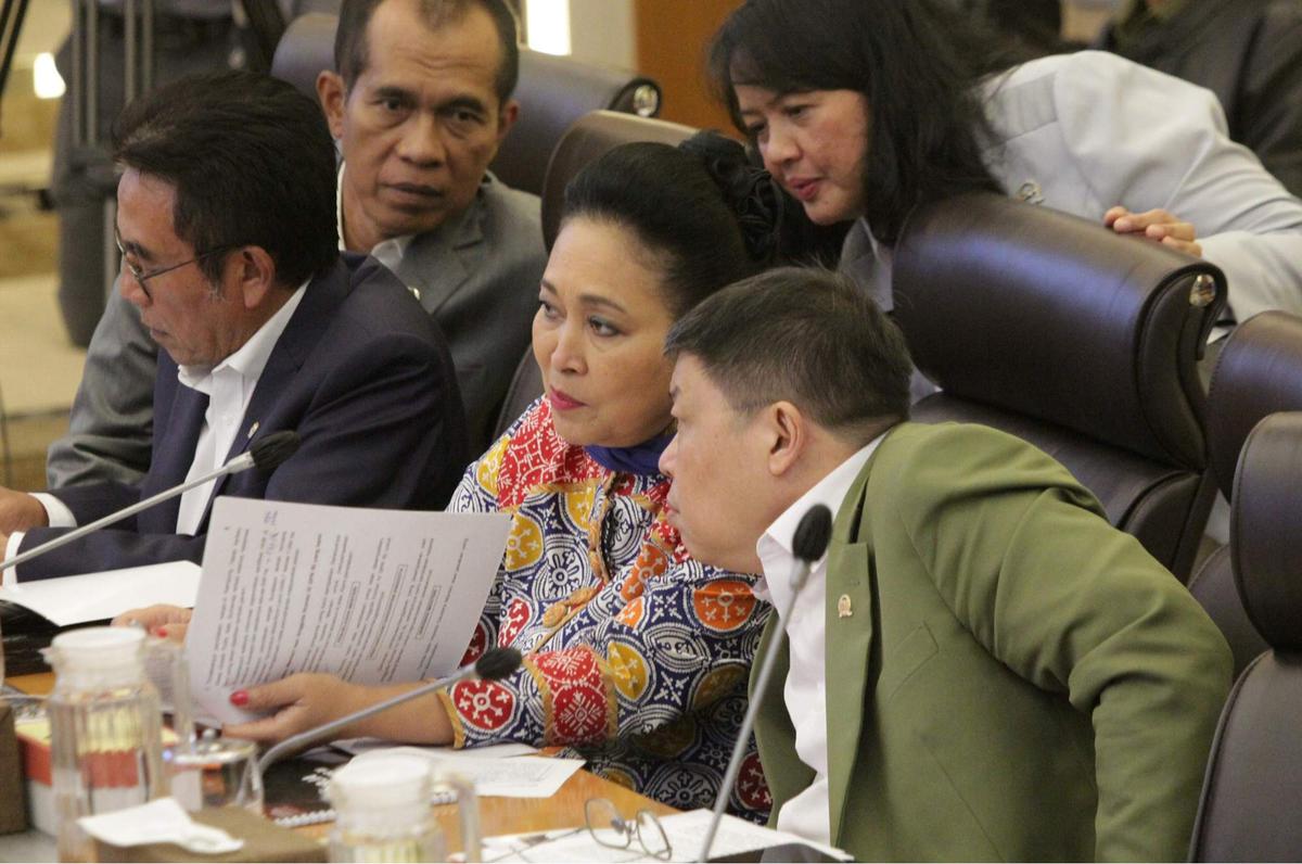 Rapat kerja Komisi IV DPR dengan Menteri KKP Sakti Wahyu Trenggono