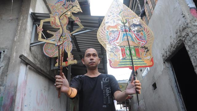 Menelusuri Jejak Generasi Terakhir Dalang Wayang Palembang