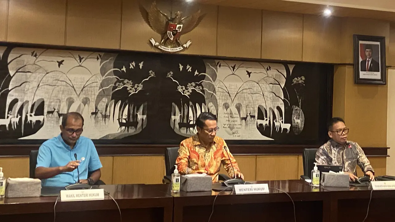 Menkum Supratman Minta Maaf Soal Pernyataan Denda Damai Koruptor