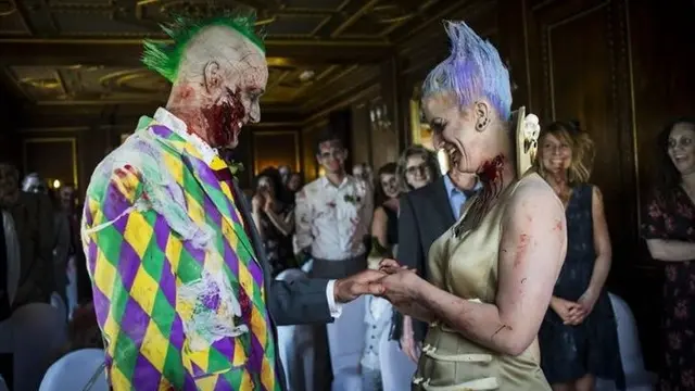 Pernikahan Unik Bertema Zombie (sumber: boredpanda)