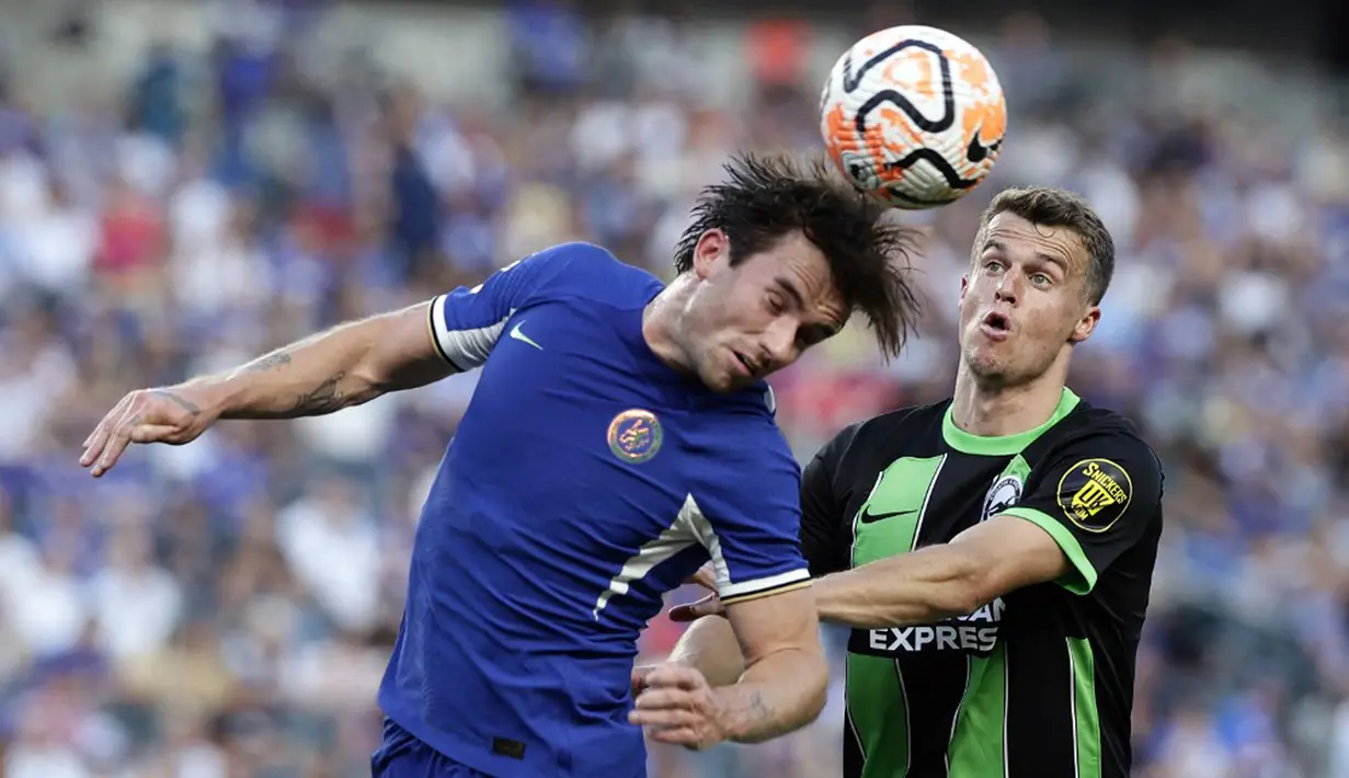 Chelsea bentrok dengan Brighton & Hove Albion dalam turnamen pramusim Premier League Summer Series. Duel berlangsung di Lincoln Financial Field. (Adam Hunger/Getty Images/AFP)