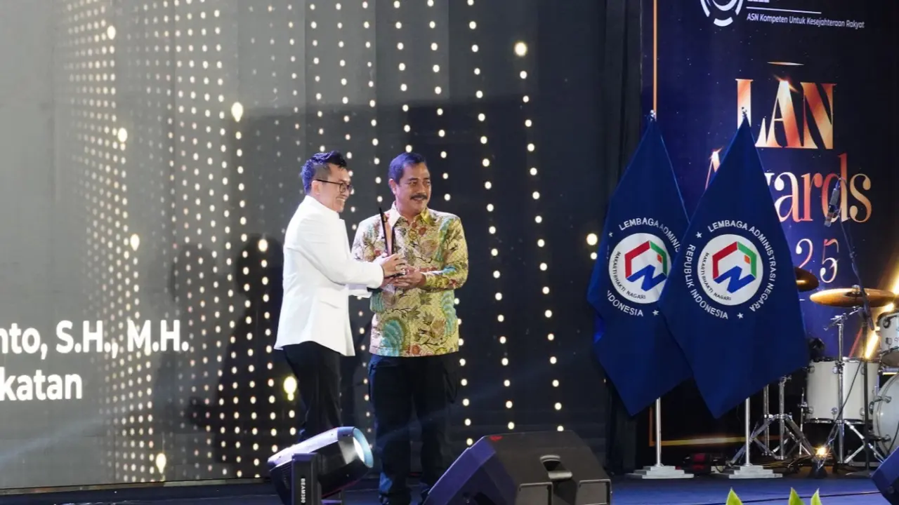 Menteri Agus Raih Penghargaan Transformational Leader Berkat Gebrakan Modernisasi Kemenimipas
