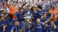 Manajer Manchester United, Jose Mourinho, menyebut seharusnya timnya yang lebih layak menjadi juara Piala FA 2017-2018 ketimbang Chelsea. (AFP/Glyn Kirk)