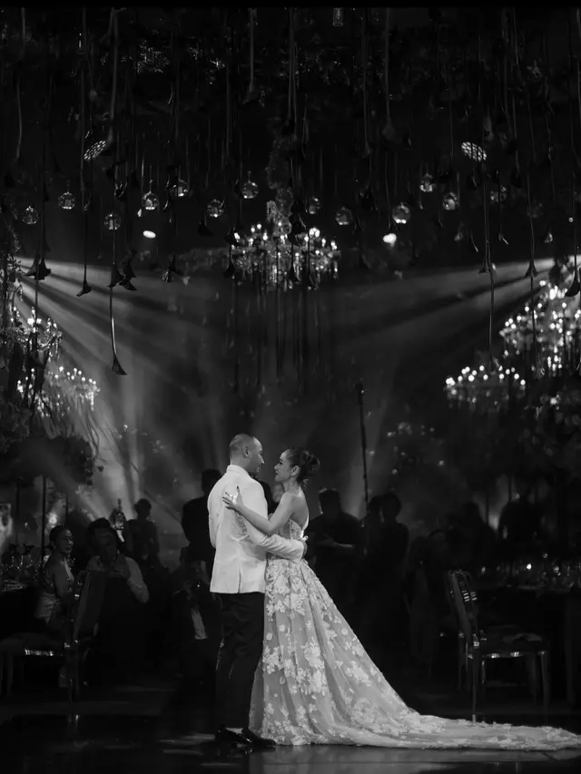 Dress Resepsi Pernikahan Bunga Citra Lestari Masih Jadi Sorotan Publik