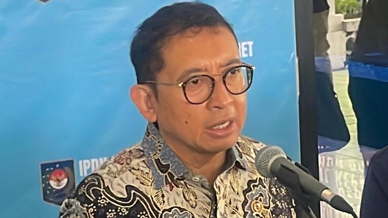 Momen 2 Politikus PDIP Potong Pembicaraan Fadli Zon: Semakin Bicara, Semakin Sakit