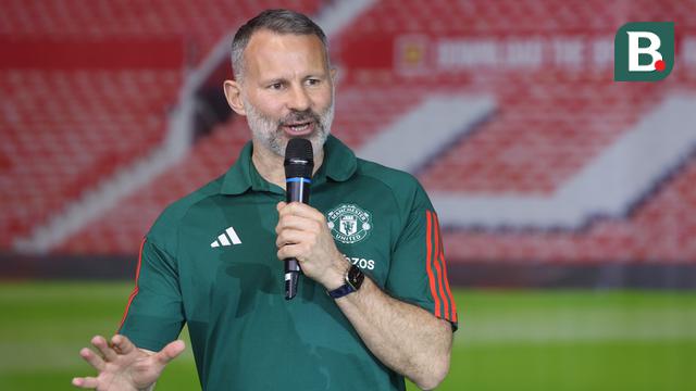 Foto: Ryan Giggs Sapa Para Fans di Indonesia dalam Peluncuran Kartu Kredit Maybank yang Berkolaborasi dengan Manchester United