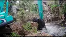Dilebarkannya kali mampang bermaksud untuk menampung debit air kiriman dari kali Krukut, Rabu (20/8/2014) (Liputan6.com/Faizal Fanani)