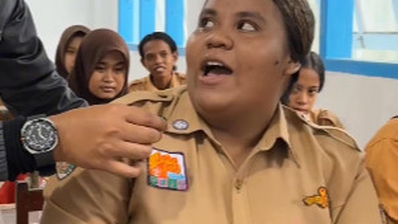 Intip Isi Bingkisan Wapres Gibran untuk Siswa SMK di Merauke, 'Harap Bantuan ini Teman-teman Jadi Termotivasi Rajin Sekolah'