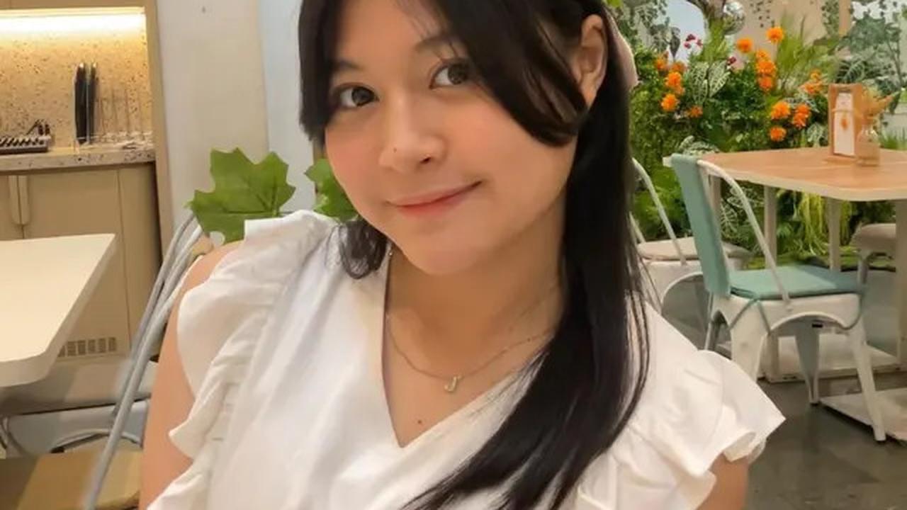 Rambut ikat tengah<br>