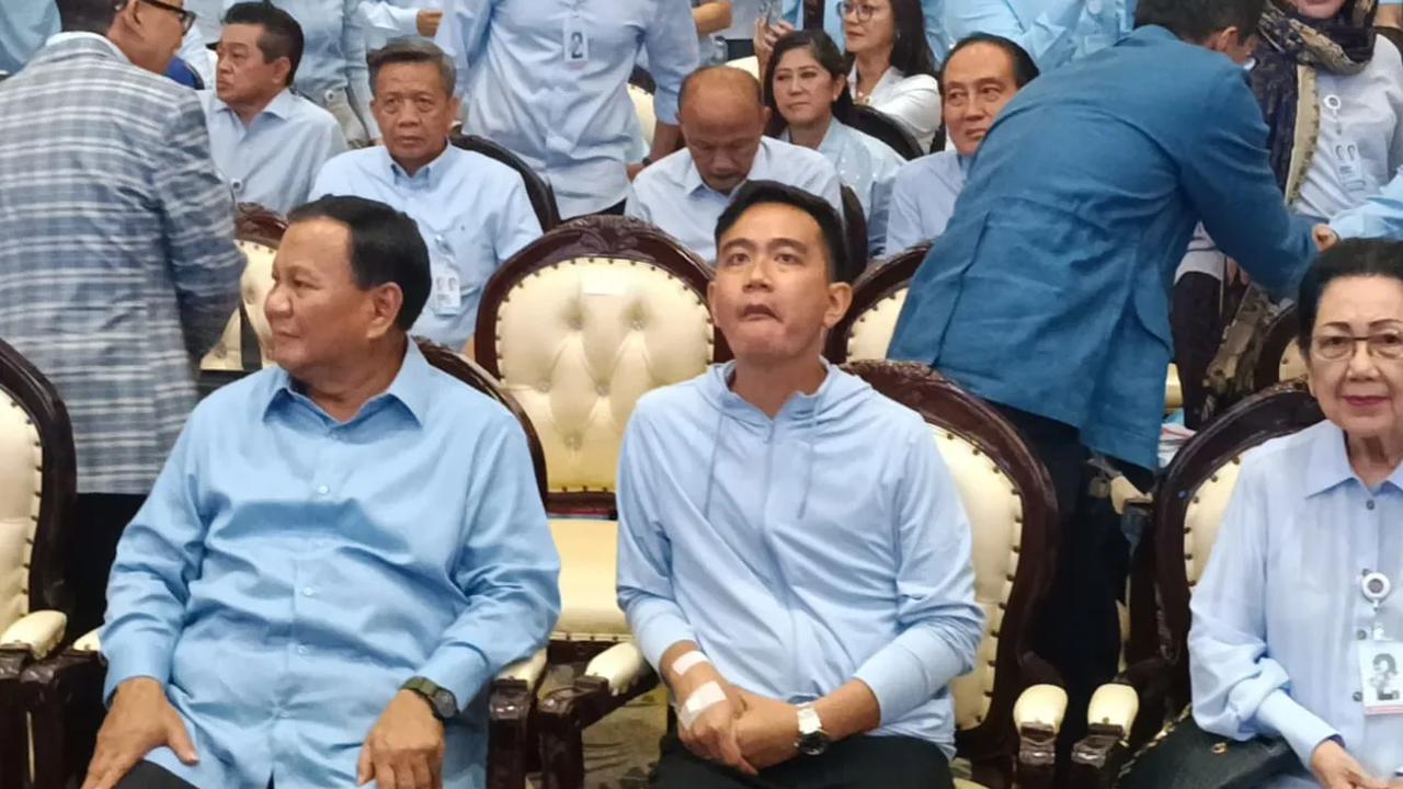 Pernyataan Nusron ini merespons isu yang kerap menyudutkan pasangan Prabowo-Gibran sebagai pihak yang menginginkan perubahan format debat pada Pemilihan Presiden 2024.&nbsp;<br>