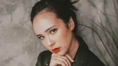 Pemela Bowie memang kerap menggunakan gaya makeup yang effortless sebagai andalannya. Aktris keturunan Amerika-Jawa ini mengakui bahwa dirinya sedang terbawa tren. Ia juga menyukai makeup yang simpel dan tak suka dandanan terlalu menor.
(Liputan6.com/IG/@pammybowie)