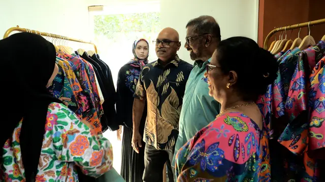 Peluncuran Motif Blue Lotus Kolaborasi Miwa Pattern dan Kedutaan Besar Sri Lanka, Jakarta Pusat, Kamis, 3 November 2023.