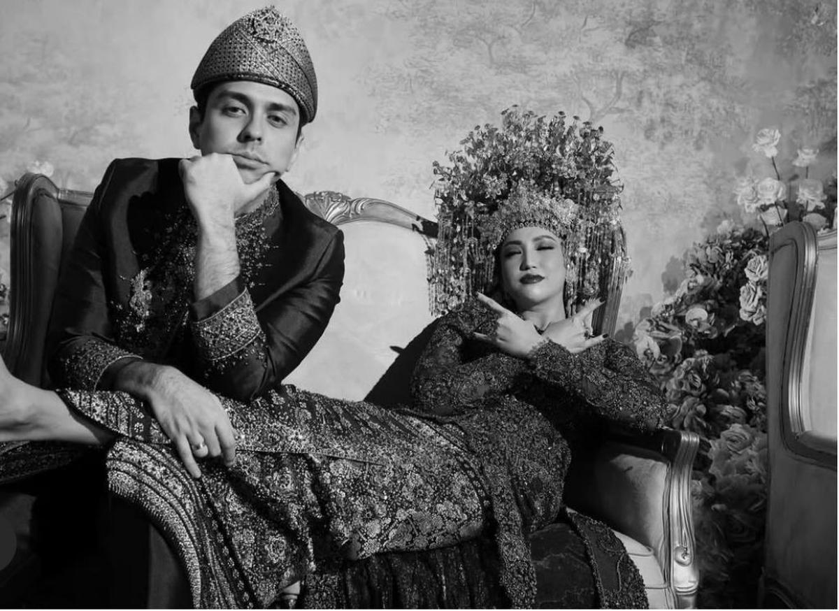 7 Potret Bahagia Refal Hady Saat Jadi Groomsman di Pernikahan Dewi Paramita