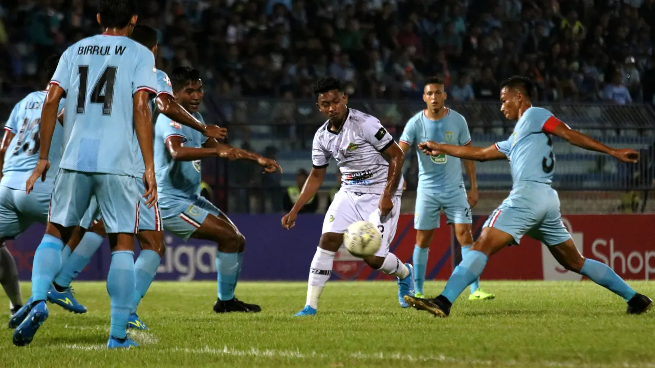 Persela Lamongan Vs Tira Persikabo