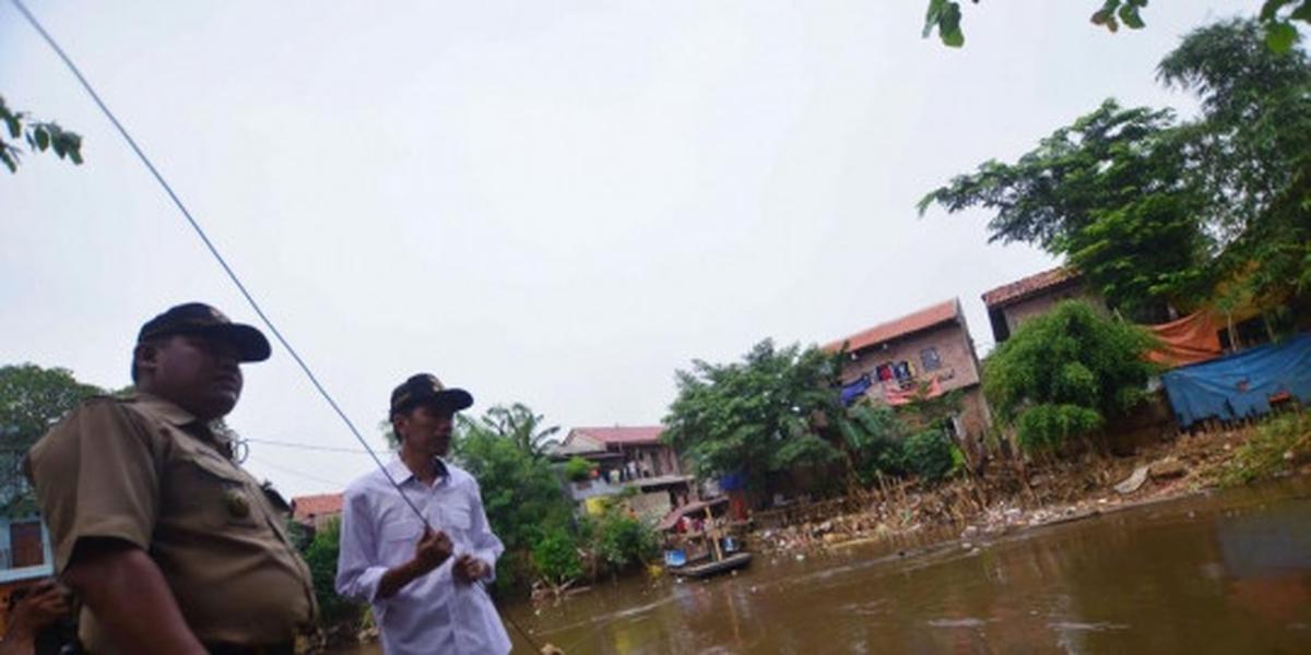 Membeli daerah tangkapan air di hulu Jakarta