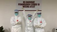 Falla Adinda, seorang dokter yang juga selebritis dunia maya, menjalankan tugasnya sebagai dokter relawan di Rumah Sakit Darurat (RSD) Wisma Atlet Kemayoran, Jakarta Pusat, yang menangani pasien Corona COVID-19 di Indonesia (Foto: Dokumen Pribadi)