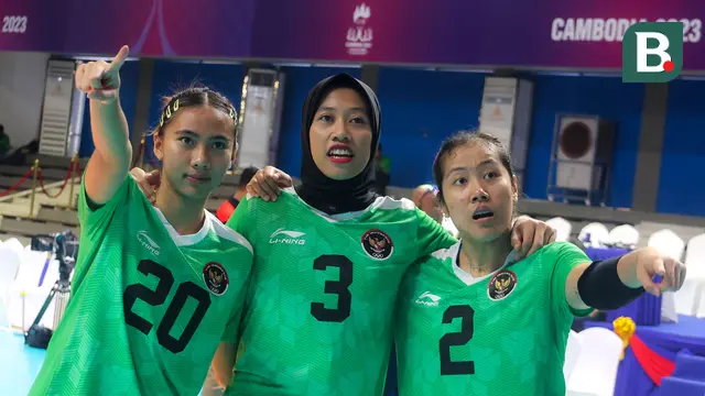 Foto: Ratri Wulandari, Monster Ace Timnas Voli Putri Indonesia saat Tumbangkan Myanmar di SEA Games 2023
