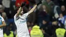 Pemain Real Madrid, Borja Mayoral (kanan) merayakan golnya ke gawang Fuenlabrada pada laga Copa del Rey babak 32  besar di Santiago Bernabeu stadium, Madrid, (28/11/2017). Real Madrid bermain imbang 2-2. (AP/Francisco Seco)