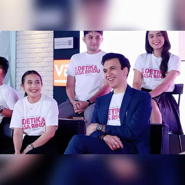 Prilly Latuconsina dan Manoj Punjabi memperkenalkan serial 5 Detik dan Rasa Rindu di Jakarta, belum lama ini. (Foto: Dok. Instagram @manojpunjabimd)