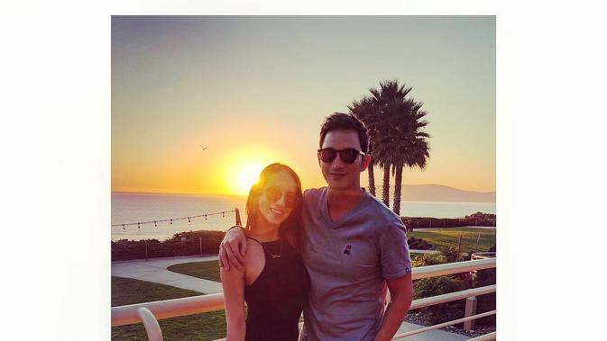 Mike Lewis dan kekasihnya, Janisaa Pradja. (Sumber: Instagram - @mike_lewis)