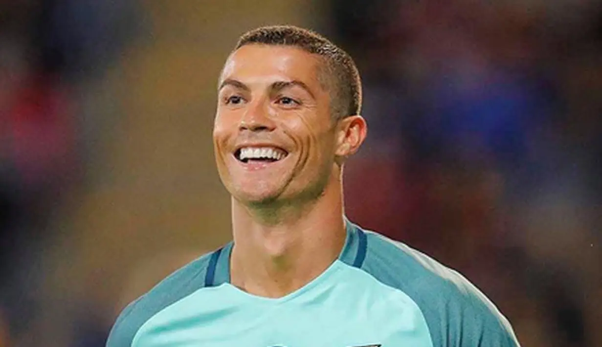 <p>Cristian akan kembali menjadi seorang ayah dari anak ke-4 nya dan merupakan anak pertama bersama Georgina. Mengingat anak kembarnya tersebut lahir dari rahim seorang ibu pengganti. (Instagram/cristiano)</p>