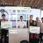 NU Care-LAZISNU PBNU bekerja sama dengan PT Indomarco Prismatama (Indomaret) dalam program Sedekah Peduli Kemanusiaan menyerahkan bantuan usaha kepada para pelaku UMKM yang berada di Jawa Tengah (Istimewa)