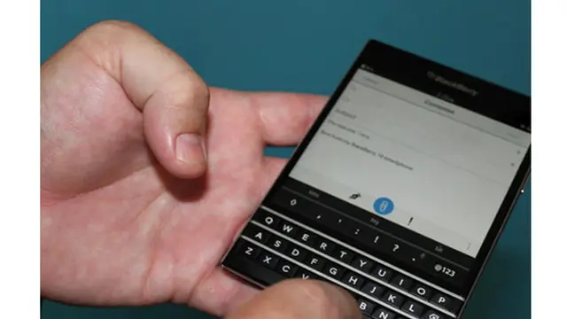 BlackBerry Passport (cnet.com)