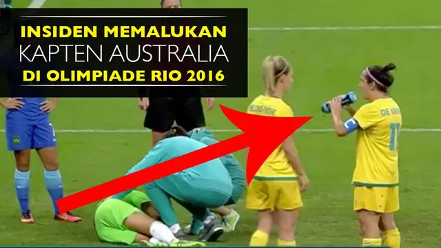 Video kapten tim nasional sepak bola wanita australia minum dengan botol terbalik saat laga Brasil vs Australia, Sabtu (13/8/2016).