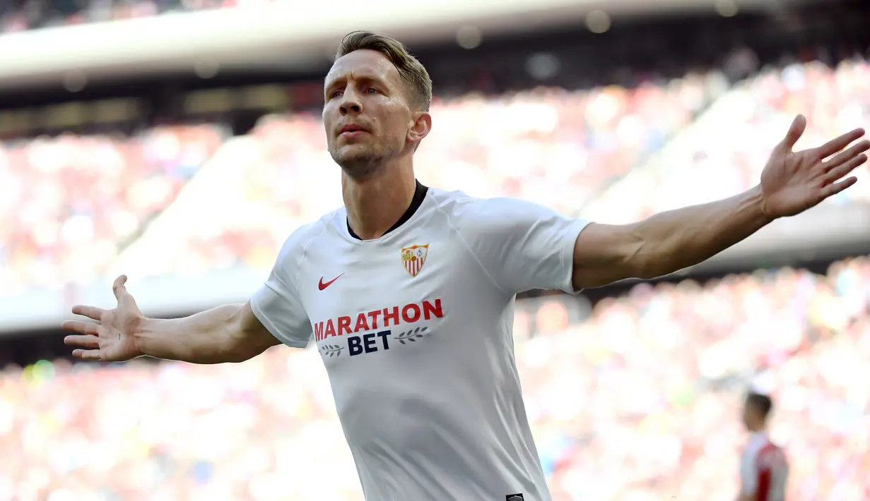 3. Luuk de Jong - Luuk De Jong akan menjadi pemecah kebuntuan Sevila bila tidak berkutik saat melawan Inter Milan. Hal ini terbukti ketika dirinya masuk sebagai pemain pengganti dan mencetak gol ke gawang Manchester United di menit ke-78. (AFP/Pierre-Philippe Marcou)