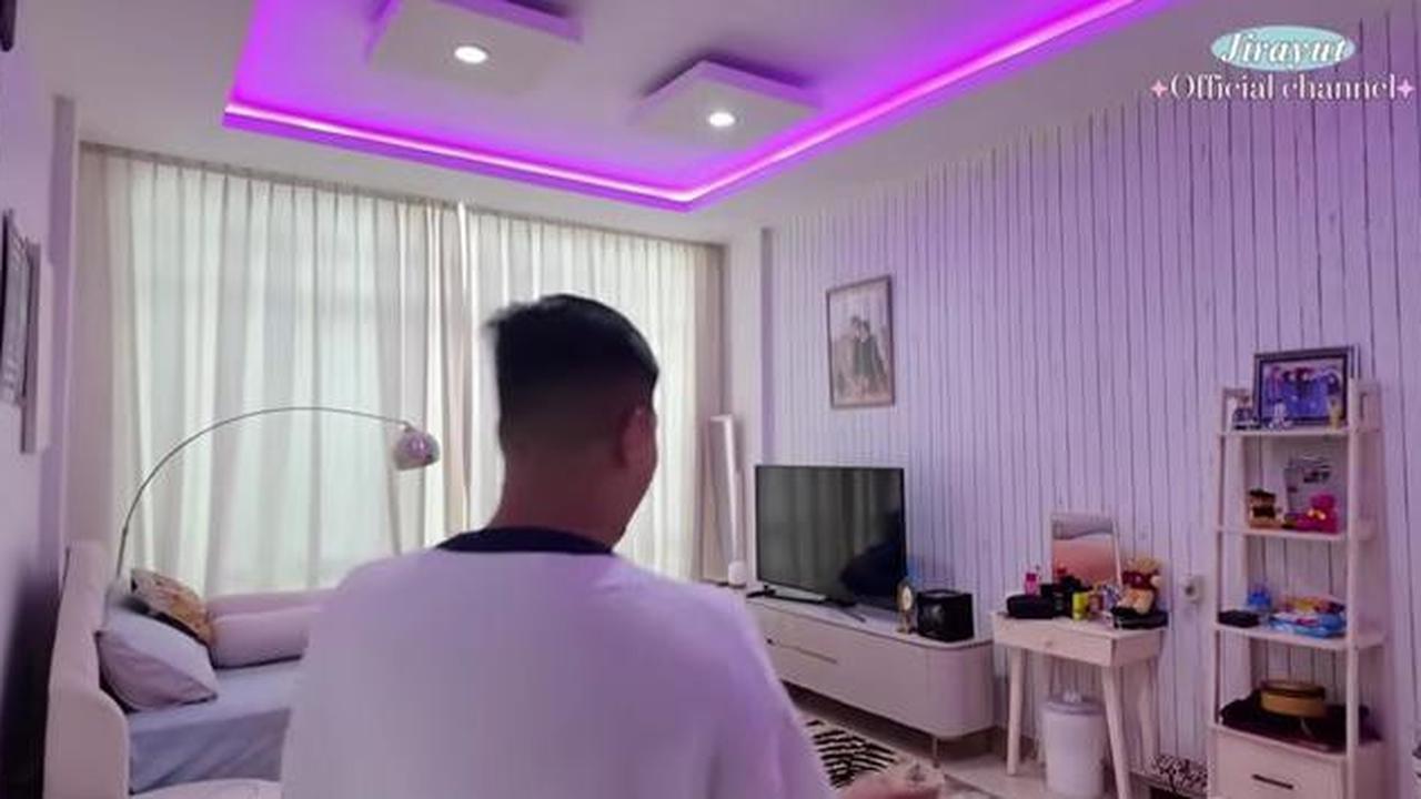 14 Potret Rumah Jirayut di Indonesia, Hunian Modern Minimalis dengan 16 Kucing dan Garasi 4 Mobil