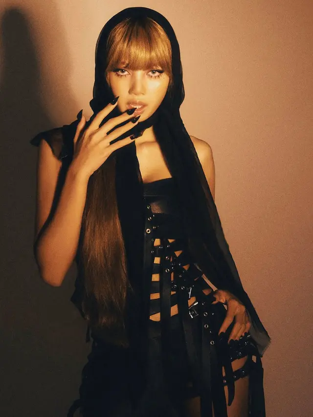 Lisa BLACKPINK Resmi Rilis Album Solo Pertamanya. (instagram/lalalalisa_m)