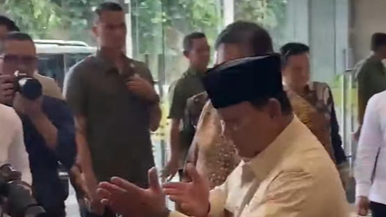 Keluarkan Jurus Silat, Presiden Prabowo Kepalkan Tangan Keras Ingin Bersih-Bersih Respons Korupsi BBM Pertamina