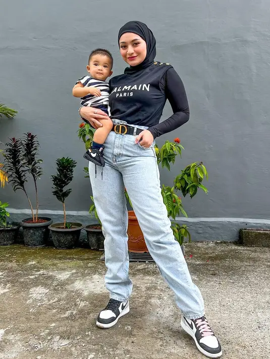 (Instagram/nathalieholscher)